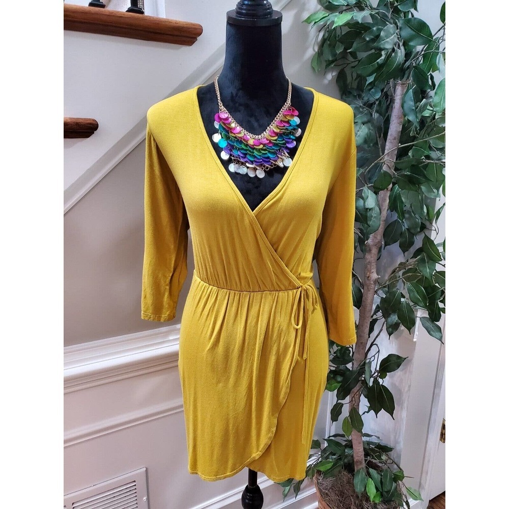 Love Chesley Women Yellow Polyester V-Neck Long Sleeve Knee Length Dress Size M